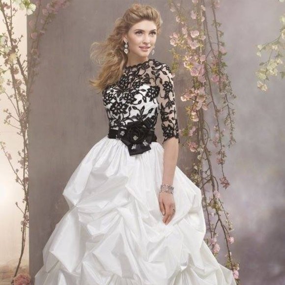 Alfred Angelo 2371J w/removable black lace jacket - Picture 1 of 4